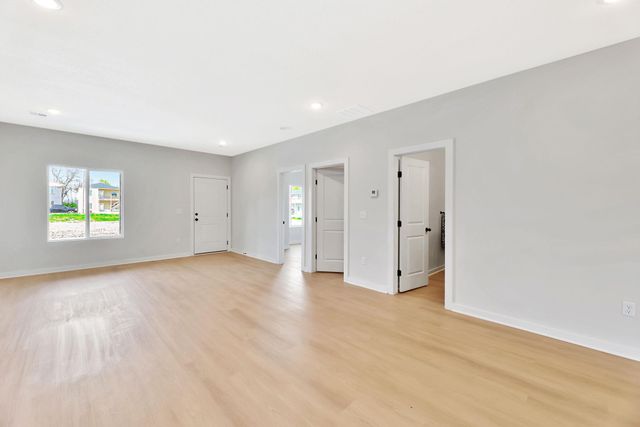 5534-5536 N Bressler Dr, Park City, KS 67219