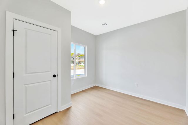 5534-5536 N Bressler Dr, Park City, KS 67219