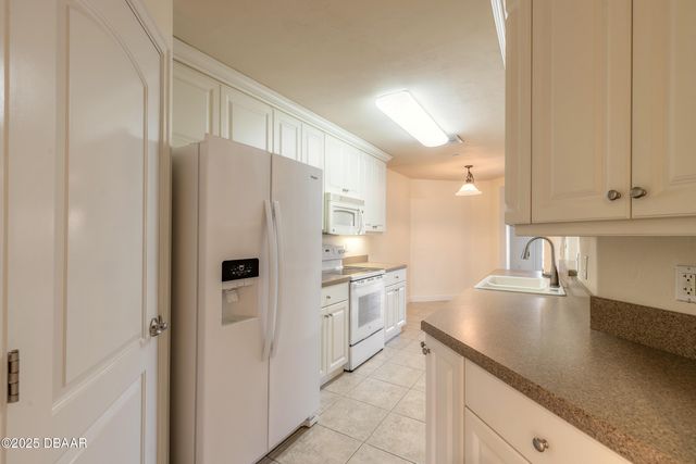 424 Luna Bella Ln Apt 422, New Smyrna Beach, FL 32168