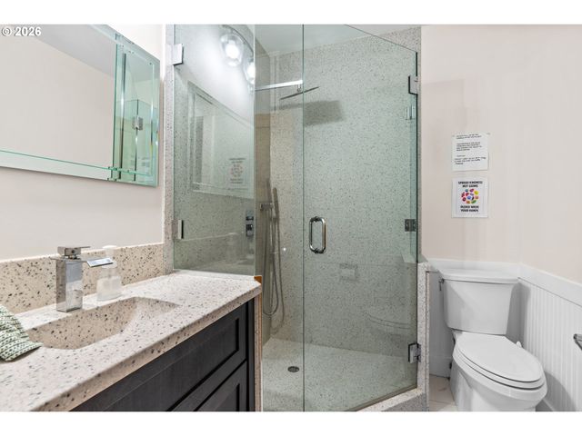 807 E St, Springfield, OR 97477