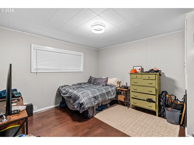 807 E St, Springfield, OR 97477