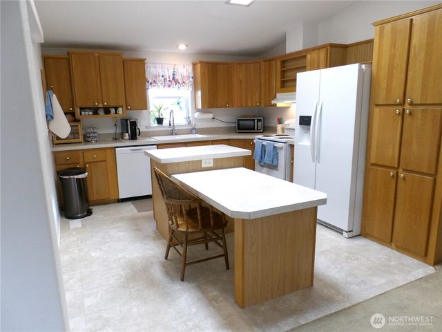 8005 Sandridge Road, Long Beach, WA 98631