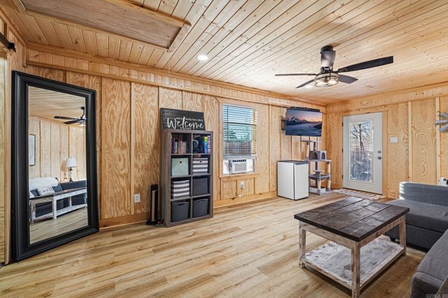 410 W Locust St, Cabot, AR 72023