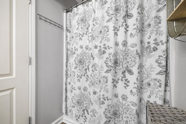 410 W Locust St, Cabot, AR 72023