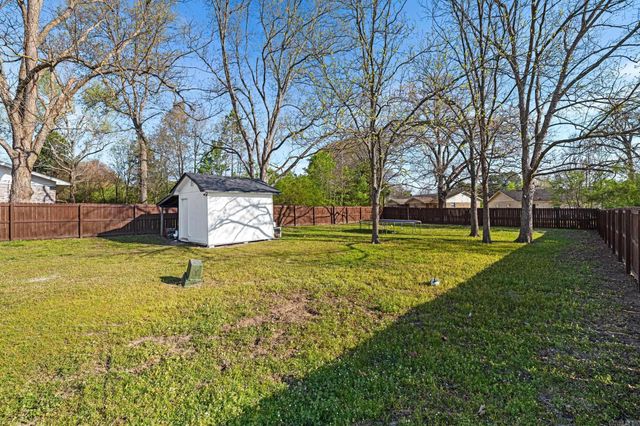 410 W Locust St, Cabot, AR 72023