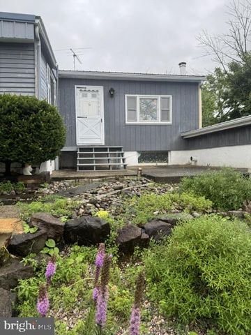 1406 N STATE ST, Pottstown, PA 19464