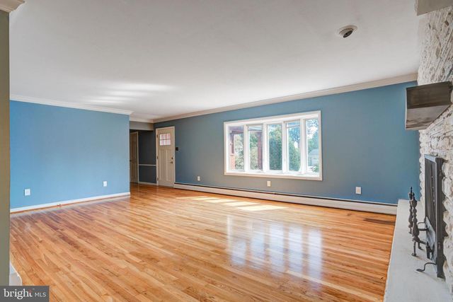 331 HAMILTON BLVD, Morrisville, PA 19067