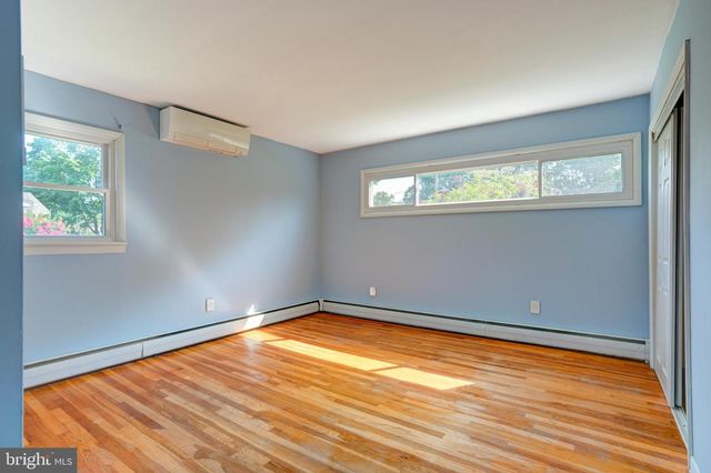 331 HAMILTON BLVD, Morrisville, PA 19067