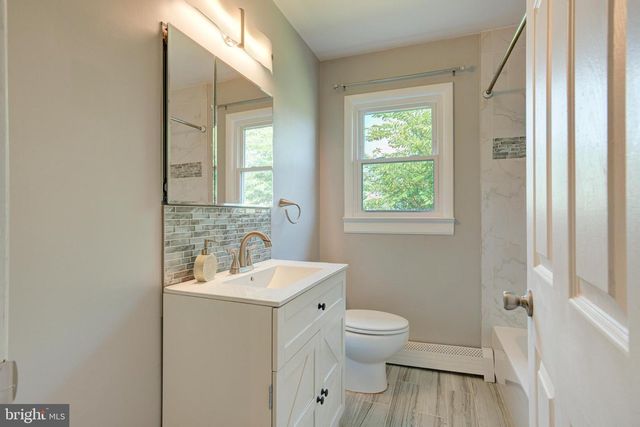 331 HAMILTON BLVD, Morrisville, PA 19067