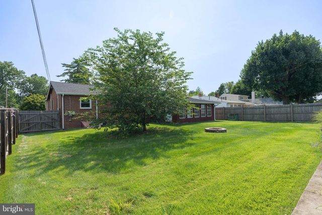 331 HAMILTON BLVD, Morrisville, PA 19067