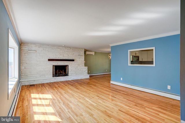 331 HAMILTON BLVD, Morrisville, PA 19067