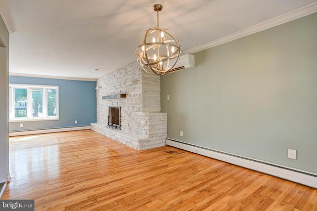 331 HAMILTON BLVD, Morrisville, PA 19067