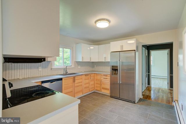 331 HAMILTON BLVD, Morrisville, PA 19067