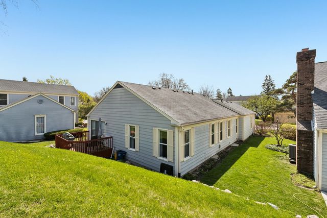 3 The Court Of Harbinger Court, Northbrook, IL 60062