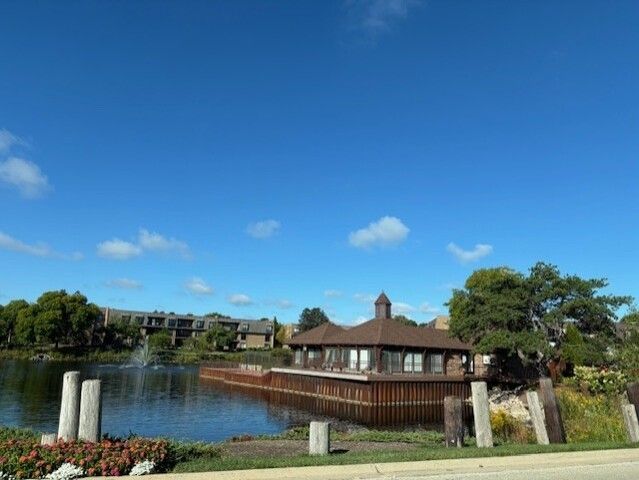 3 The Court Of Harbinger Court, Northbrook, IL 60062