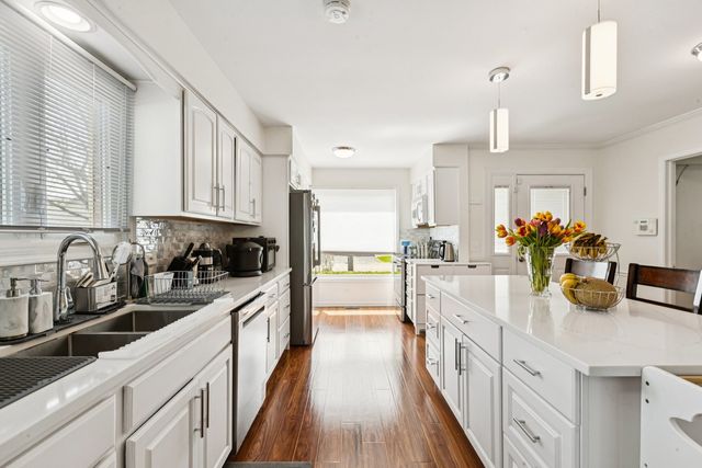 3 The Court Of Harbinger Court, Northbrook, IL 60062