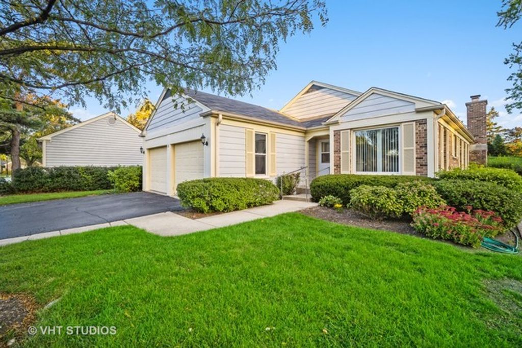 3 The Court Of Harbinger Court, Northbrook, IL 60062