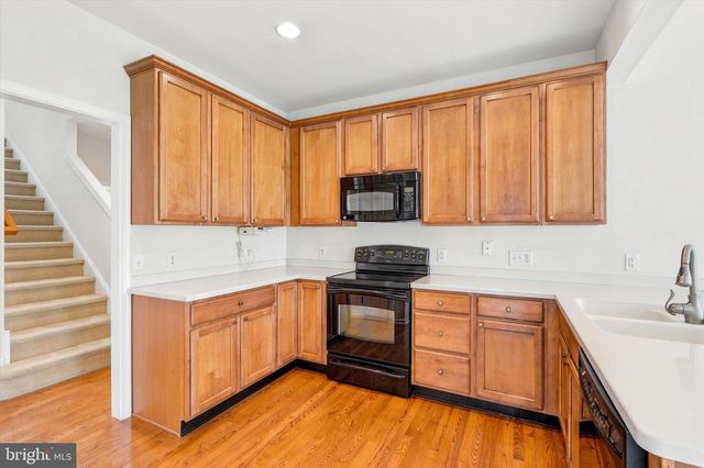 1526 FOX LN, Breinigsville, PA 18031