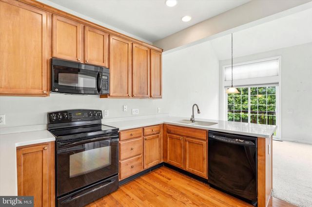1526 FOX LN, Breinigsville, PA 18031