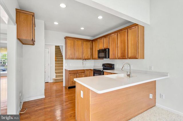 1526 FOX LN, Breinigsville, PA 18031