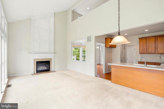 1526 FOX LN, Breinigsville, PA 18031