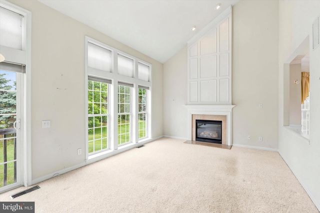 1526 FOX LN, Breinigsville, PA 18031