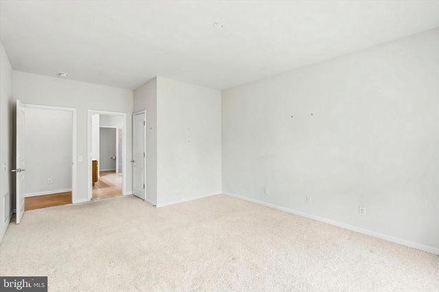 1526 FOX LN, Breinigsville, PA 18031