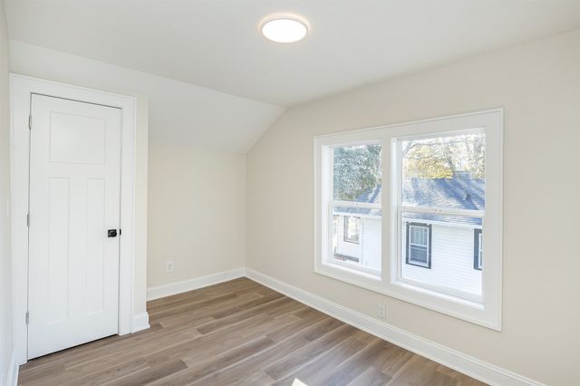 676 34th Street, Des Moines, IA 50312