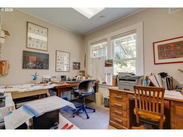 811 Sw 58TH Ave, Portland, OR 97221