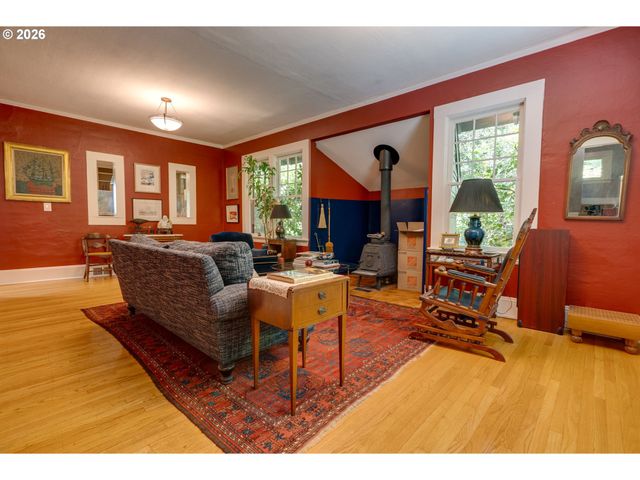 811 Sw 58TH Ave, Portland, OR 97221