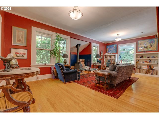 811 Sw 58TH Ave, Portland, OR 97221