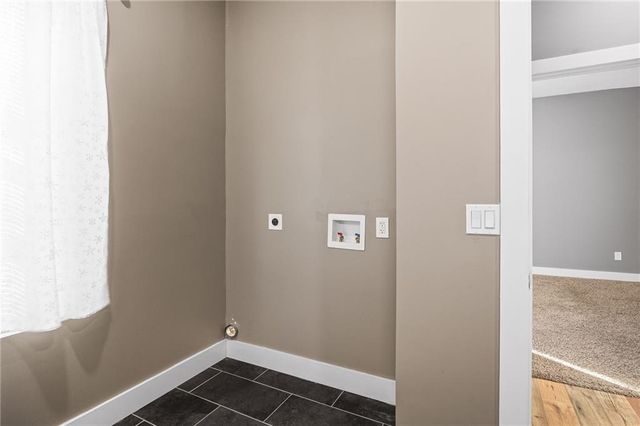 1005 S 17th Street, St Joseph, MO 64507