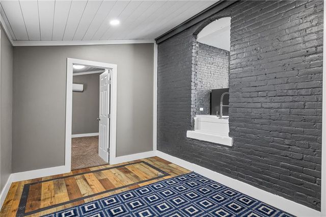 1005 S 17th Street, St Joseph, MO 64507