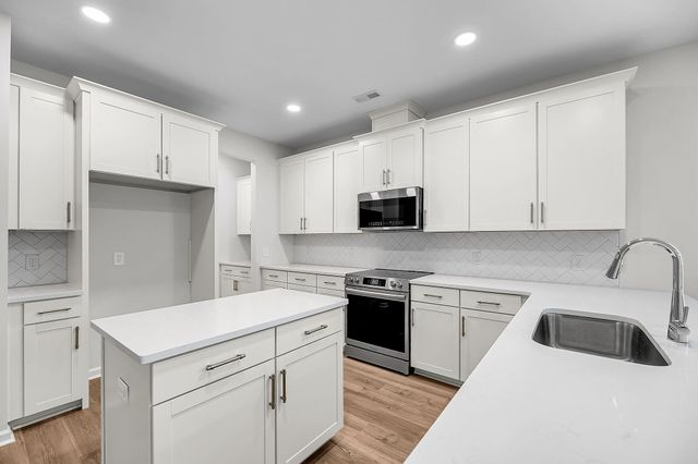 208 Weldin Gate Drive, Summerville, SC 29483