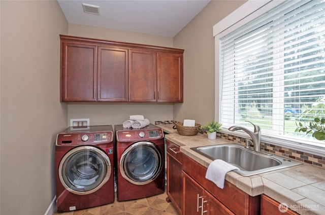 5505 64th Street W, University Place, WA 98467