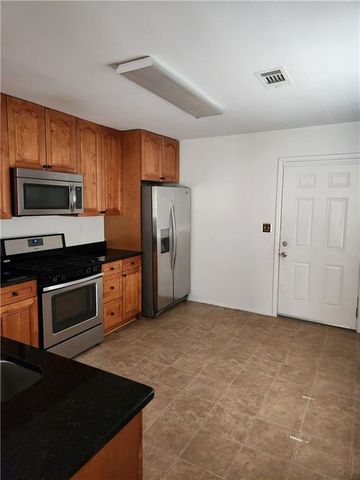 1901 Kenwood SE Road, Smyrna, GA 30082