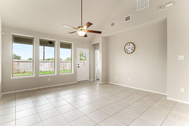 5014 Aspen Orchard Drive, Houston, TX 77066