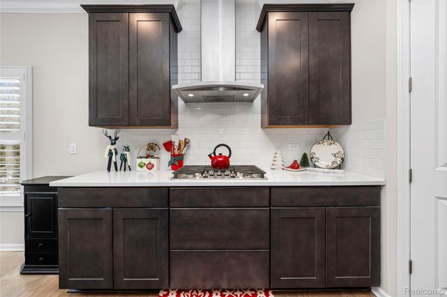 6506 Legacy Woods Trail, West Bloomfield Charter Township, MI 48322