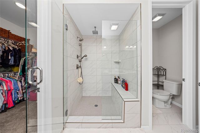 6506 Legacy Woods Trail, West Bloomfield Charter Township, MI 48322