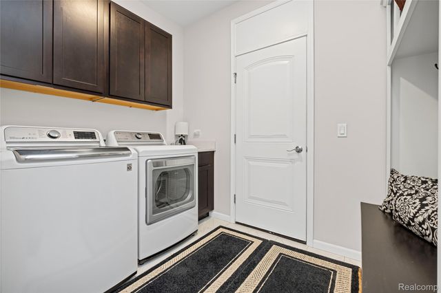 6506 Legacy Woods Trail, West Bloomfield Charter Township, MI 48322