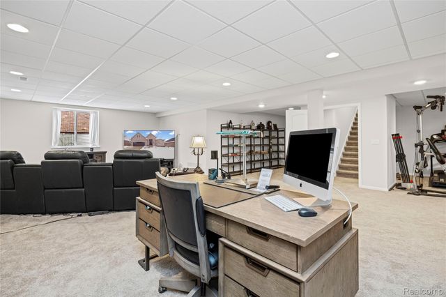 6506 Legacy Woods Trail, West Bloomfield Charter Township, MI 48322