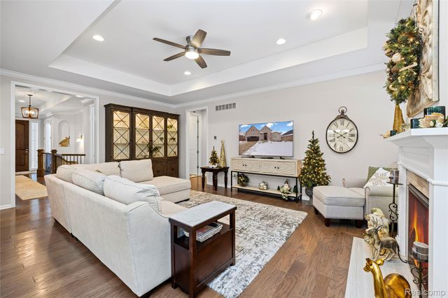 6506 Legacy Woods Trail, West Bloomfield Charter Township, MI 48322