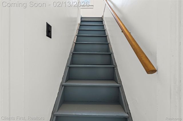 4196 Clippert Street, Dearborn Heights, MI 48125