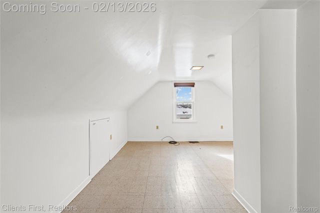 4196 Clippert Street, Dearborn Heights, MI 48125