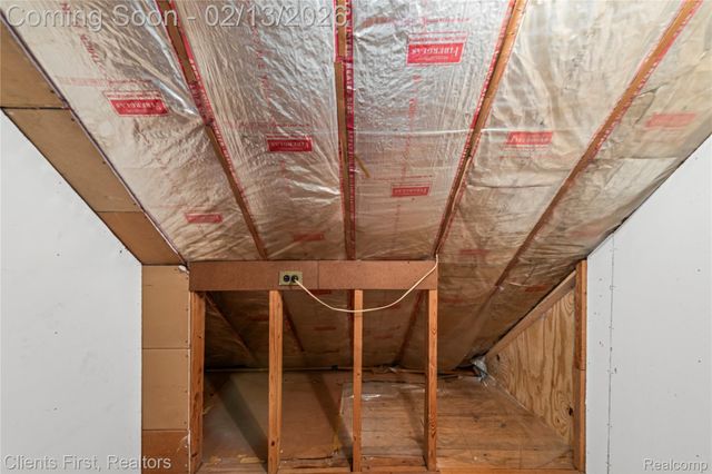 4196 Clippert Street, Dearborn Heights, MI 48125