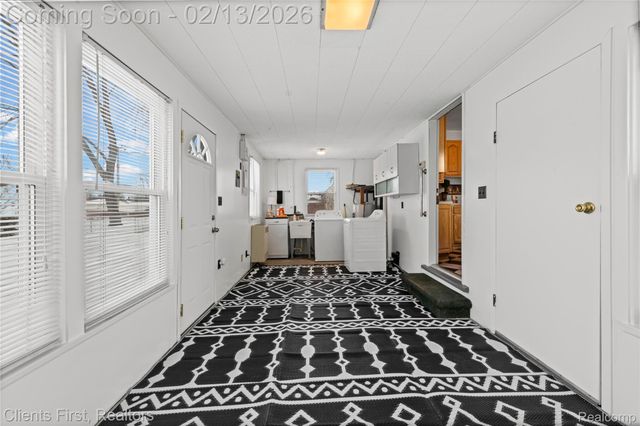 4196 Clippert Street, Dearborn Heights, MI 48125