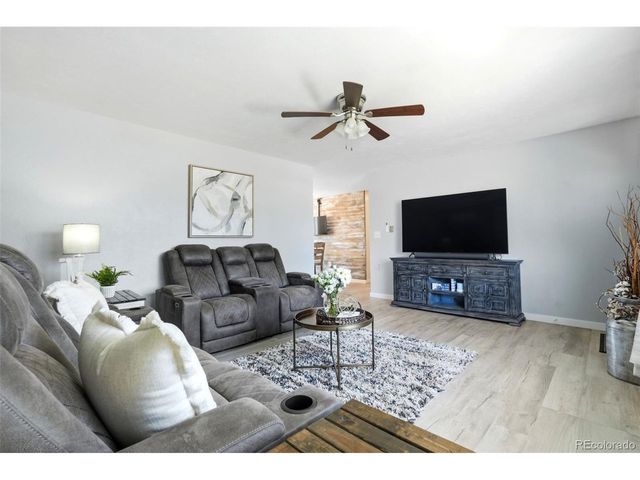 800 S 7th Ave, Brighton, CO 80601