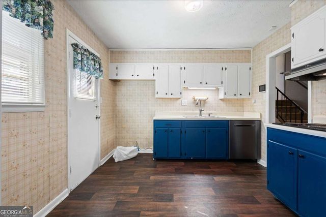 3241 Wildwood Drive SW, Marietta, GA 30060