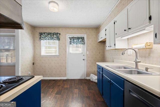 3241 Wildwood Drive SW, Marietta, GA 30060