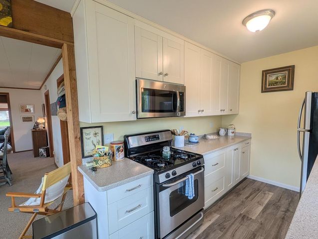 4226 Maple DRIVE, Delavan, WI 53115